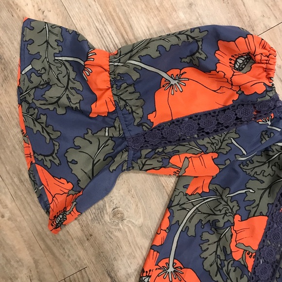 Tularosa Alexa Off Shoulder Top - Picture 6 of 8